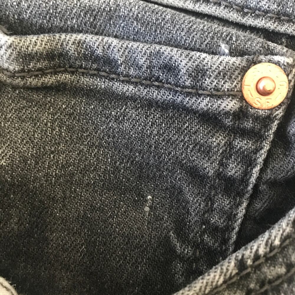 Levi's Wedgie Skinny Faded Black High Rise Button Fly Crop Denim Jeans Size 32 - Picture 14 of 14